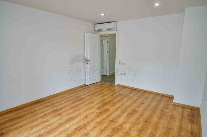 Квартира планировки 2+1 в центре города  Анталия 