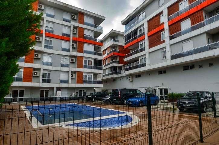 Квартира планировки 2+1 в центре города  Анталия 