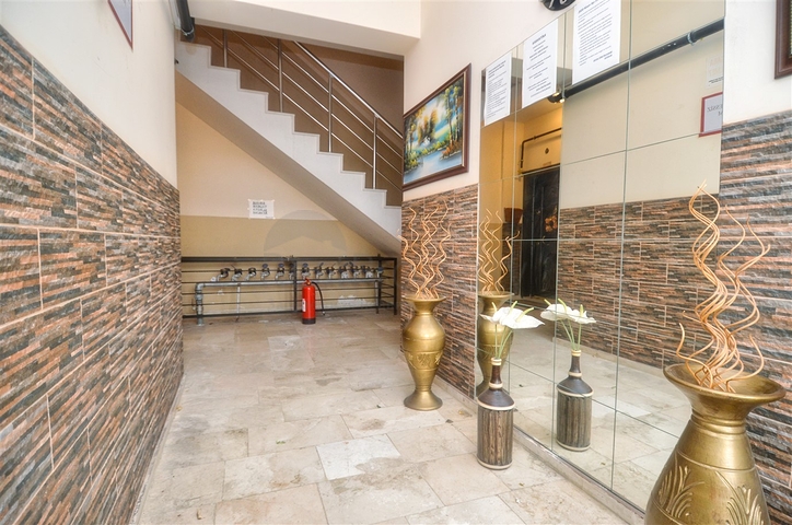 Квартира планировки 2+1 в районе Лара - Анталия 