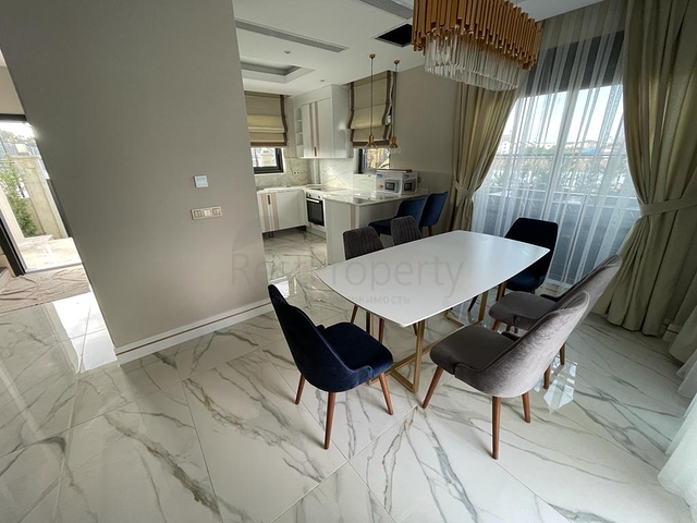 Трехэтажная вилла планировкой 4+1 в районе Белек - Анталия