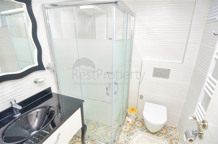 Квартира с мебелью планировки 3+1 в центре города Анталия