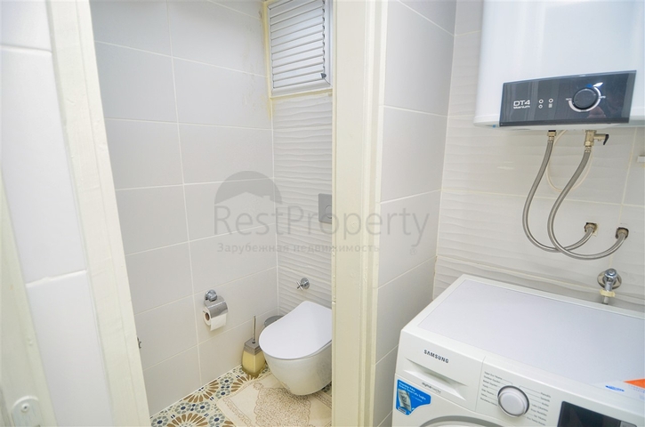 Квартира с мебелью планировки 3+1 в центре города Анталия