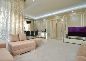 Квартира с мебелью планировки 3+1 в центре города Анталия