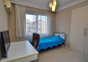 Квартира с мебелью планировки 3+1 в центре города Анталия