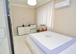 Квартира с мебелью планировки 3+1 в центре города Анталия