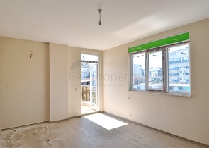 Квартира планировки 2+1 в центре города Анталия 