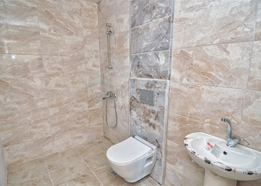 Квартира планировки 2+1 в центре города Анталия 