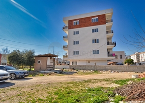 Квартира планировки 2+1 в центре города Анталия 