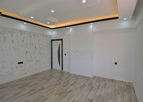 Квартира планировки 2+1 в центре города Анталия 