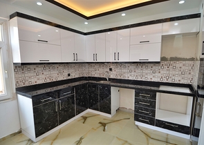 Квартира планировки 2+1 в центре города Анталия 