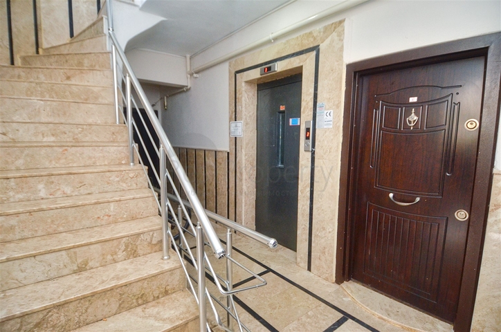 Квартира планировки 2+1 в центре города Анталия