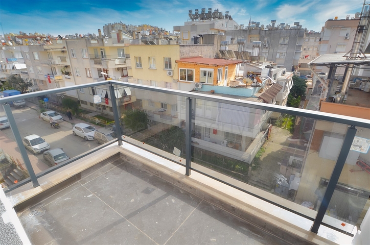 Квартиры планировки 2+1,3+1 в центре города Анталия 