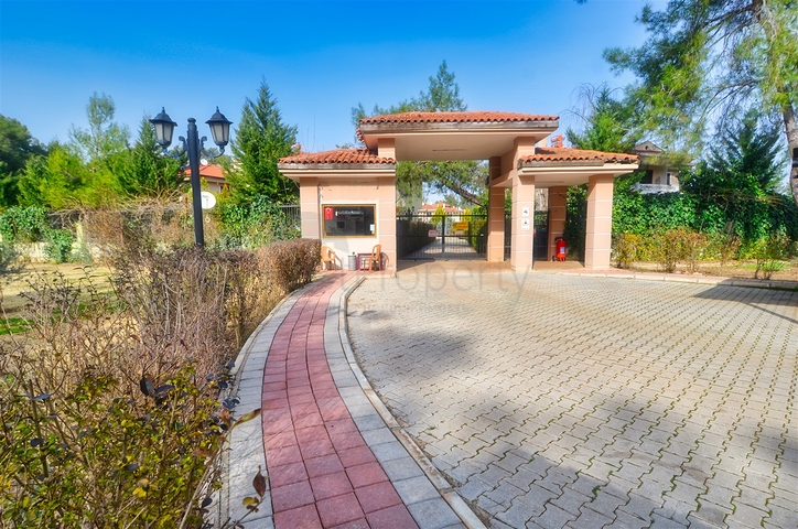 Вилла планировки 6+1 в районе Дошемеалты - Анталия 