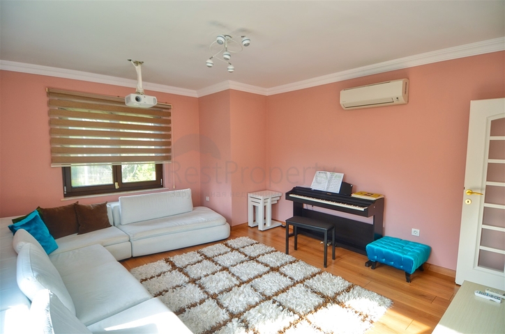 Вилла планировки 6+1 в районе Дошемеалты - Анталия 