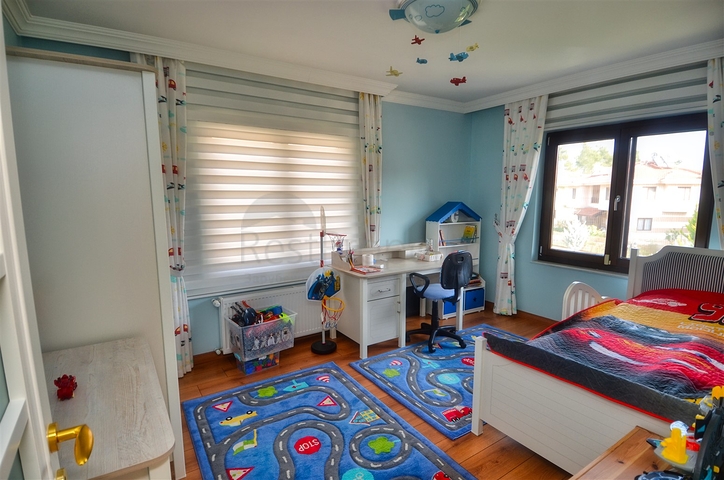 Вилла планировки 6+1 в районе Дошемеалты - Анталия 