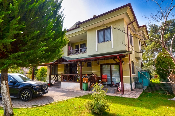 Вилла планировки 6+1 в районе Дошемеалты - Анталия 