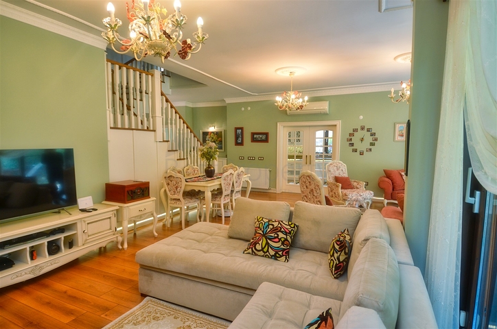 Вилла планировки 6+1 в районе Дошемеалты - Анталия 