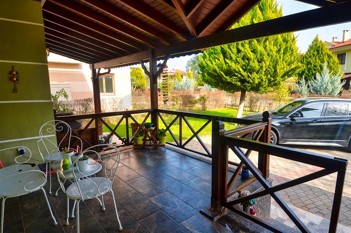 Вилла планировки 6+1 в районе Дошемеалты - Анталия 