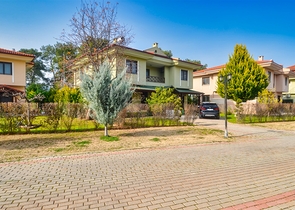 Вилла планировки 6+1 в районе Дошемеалты - Анталия 