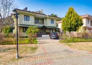 Вилла планировки 6+1 в районе Дошемеалты - Анталия 