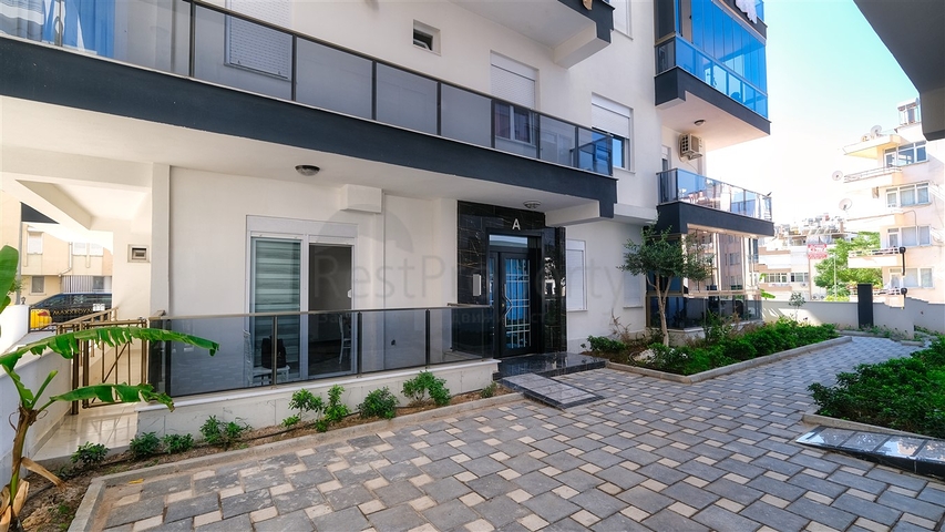 Квартира планировки 1+1 в центре города Анталия 