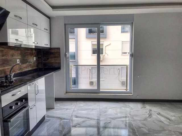 Квартира планировки 1+1 в центре города Анталия 