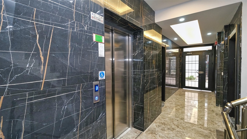 Квартира планировки 1+1 в центре города Анталия 