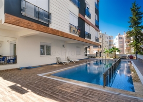 Квартира планировки 1+1 в центре города Анталия 