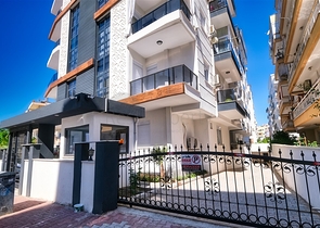 Квартира планировки 1+1 в центре города Анталия 