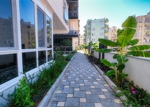 Квартира планировки 1+1 в центре города Анталия 