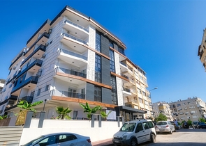 Квартира планировки 1+1 в центре города Анталия 