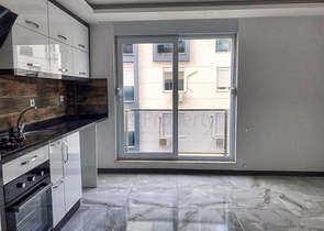 Квартира планировки 1+1 в центре города Анталия 