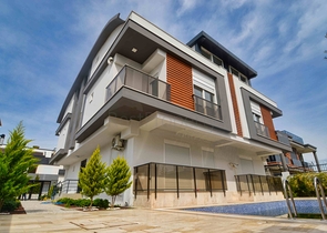 Квартира планировки 3+1 дуплекс в микрорайоне Гюзяльоба - Анталия