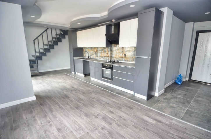 Квартира планировки 1+1 дуплекс в микрорайоне Гюзяльоба - Анталия