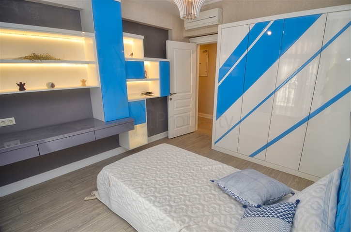 Квартира планировки 5+2 дуплекс в районе Дошемеалты - Анталия 