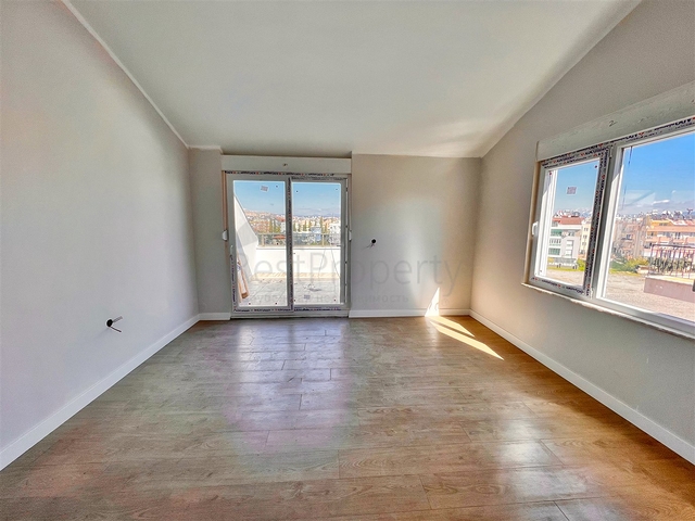 Квартира планировки 4+1 в микрорайоне Конуксявяр - Анталия 