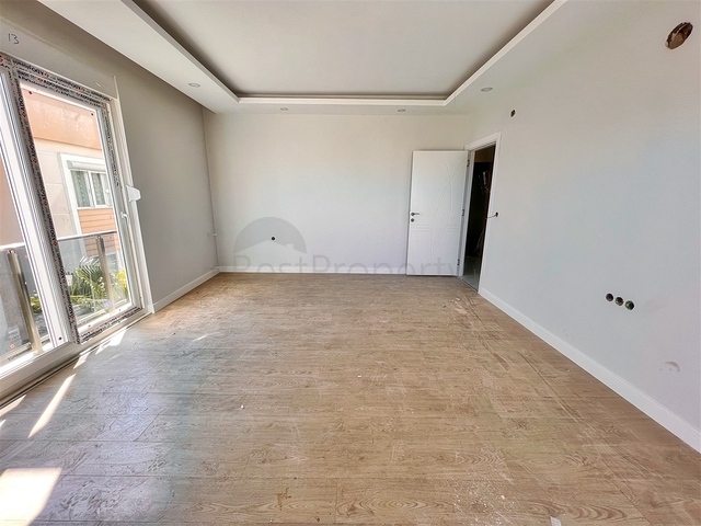 Квартира планировки 4+1 в микрорайоне Конуксявяр - Анталия 