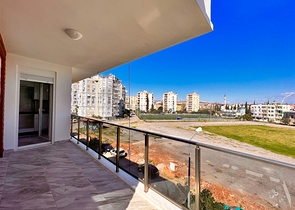 Квартира планировки 4+1 в микрорайоне Конуксявяр - Анталия 