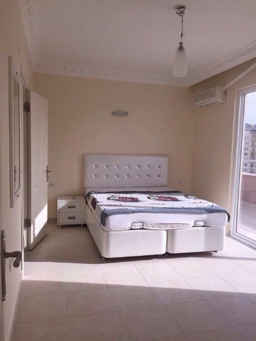 Меблированный пентхаус в комплексе в районе Махмутлар