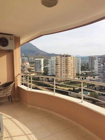 Меблированный пентхаус в комплексе в районе Махмутлар