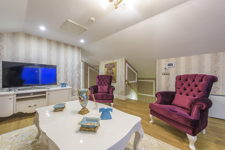 Четырехэтажная вилла класса люкс с собственным лифтом 