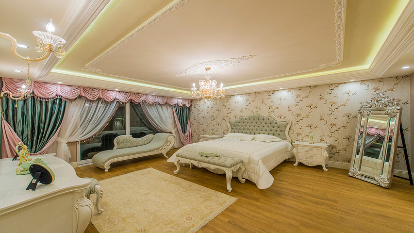 Четырехэтажная вилла класса люкс с собственным лифтом 