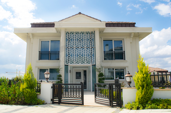 Четырехэтажная вилла класса люкс с собственным лифтом 