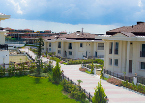 Четырехэтажная вилла класса люкс с собственным лифтом 