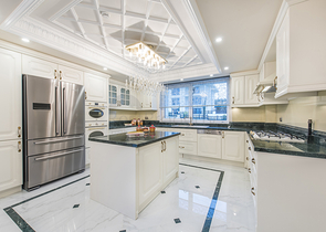 Четырехэтажная вилла класса люкс с собственным лифтом 