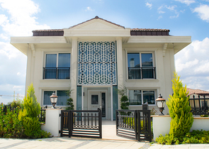 Четырехэтажная вилла класса люкс с собственным лифтом 