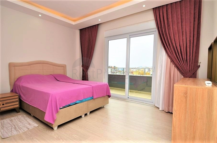 Благоустроенная квартира с двумя спальнями на аренду