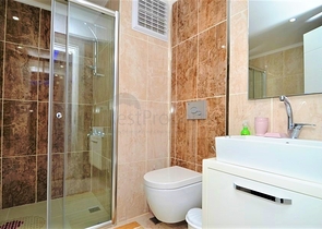 Благоустроенная квартира с двумя спальнями на аренду