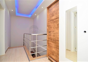 Благоустроенная квартира с двумя спальнями на аренду