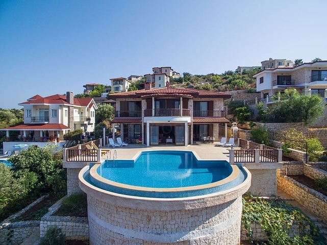 Элитная вилла с видом на Средиземное море в Каше Анталья